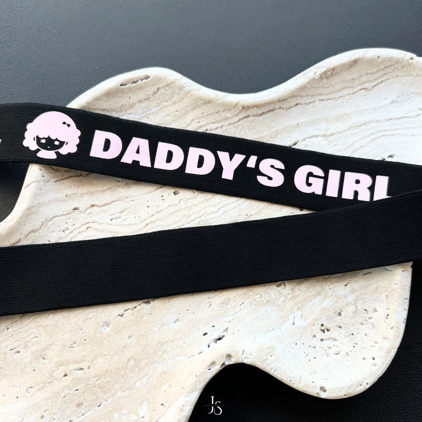 outside and inside of the strap