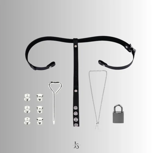 detailed specs of the lockable triple bondage belt
