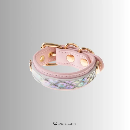 the rainbow color and the fish skin pattern of the mermaid cuff, reminder of the rainbow of sea