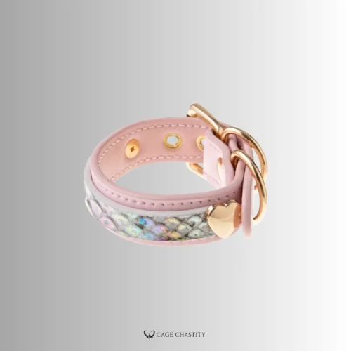 the heart tag of the leather cuff
