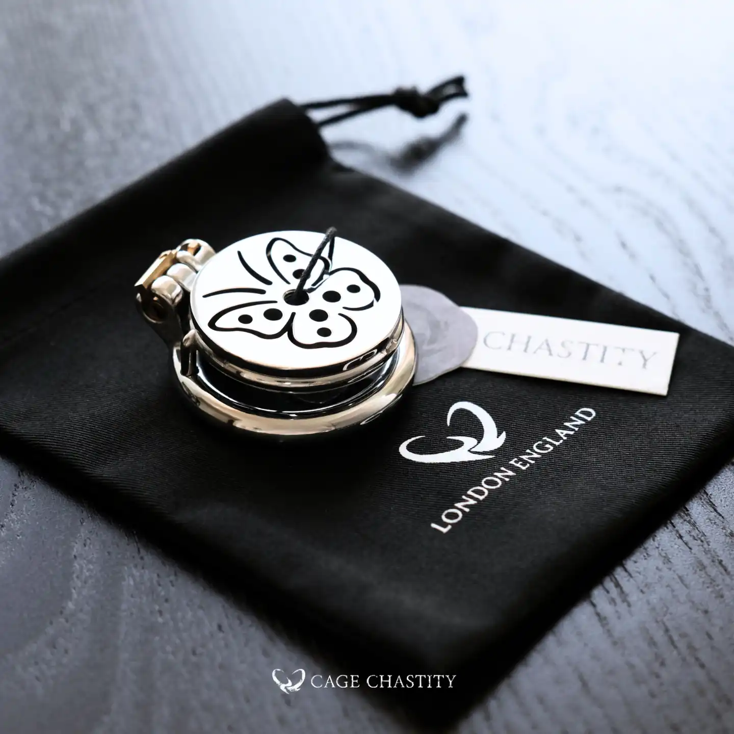 front view of the cc16 cage, the hollow butterfly design