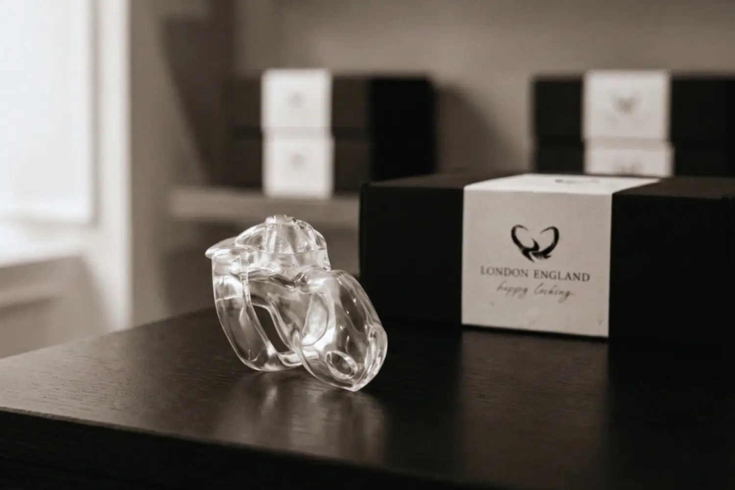 medium size cobra with arc ring, sleek color and premium paint