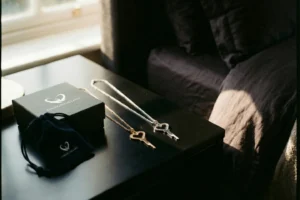 cc keys besides the bed