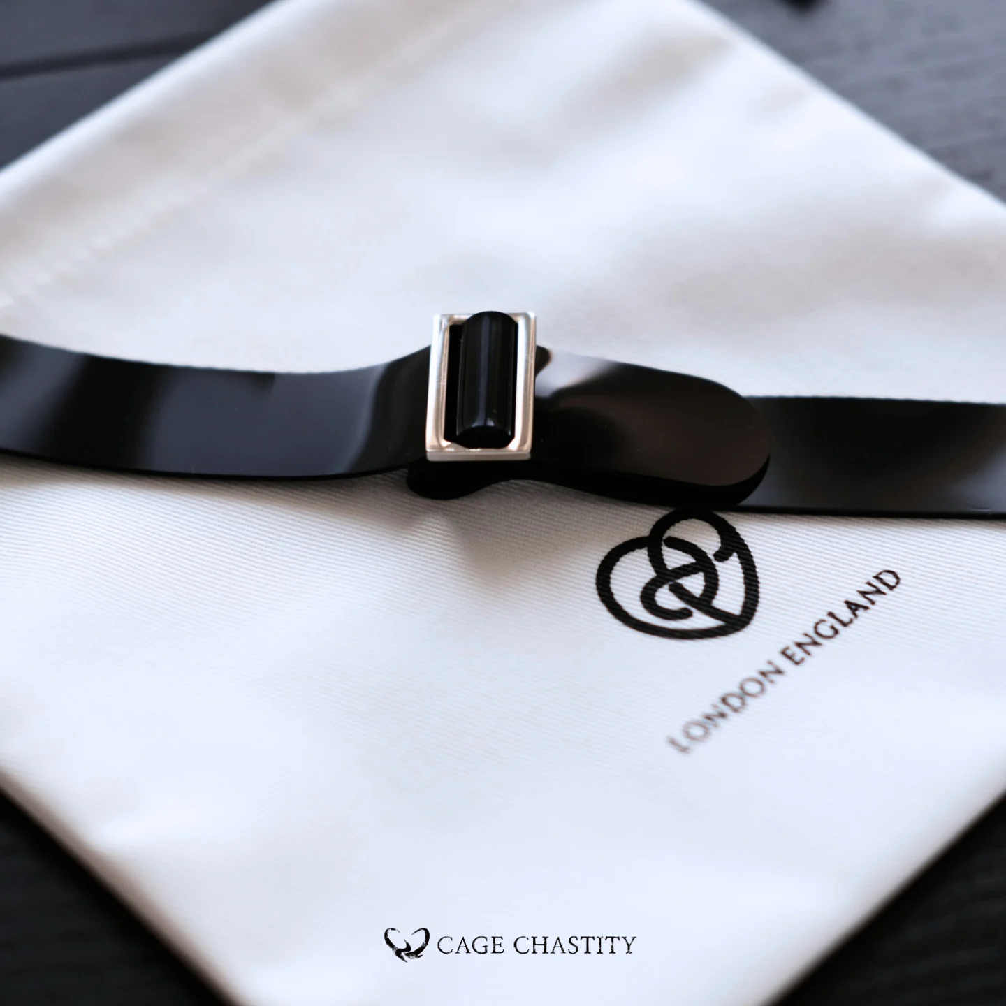 the black metal adjustment part of the silicone belt