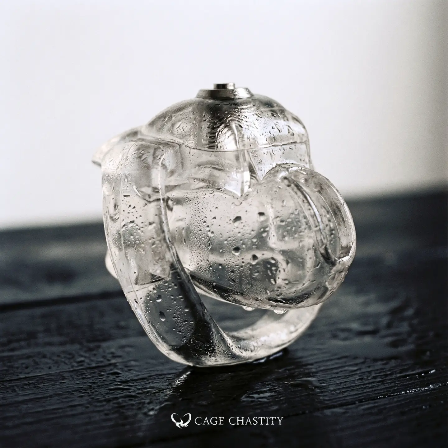 the clear htv5 nub, integrated lock