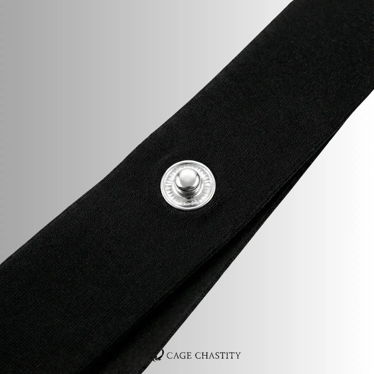 details of the metal snap, close view