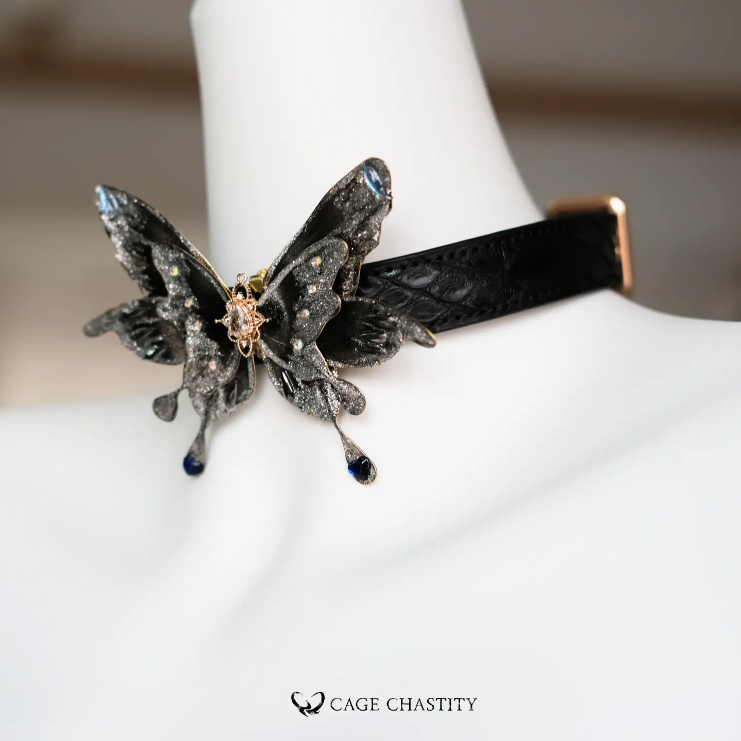 Fallen Wings Collar