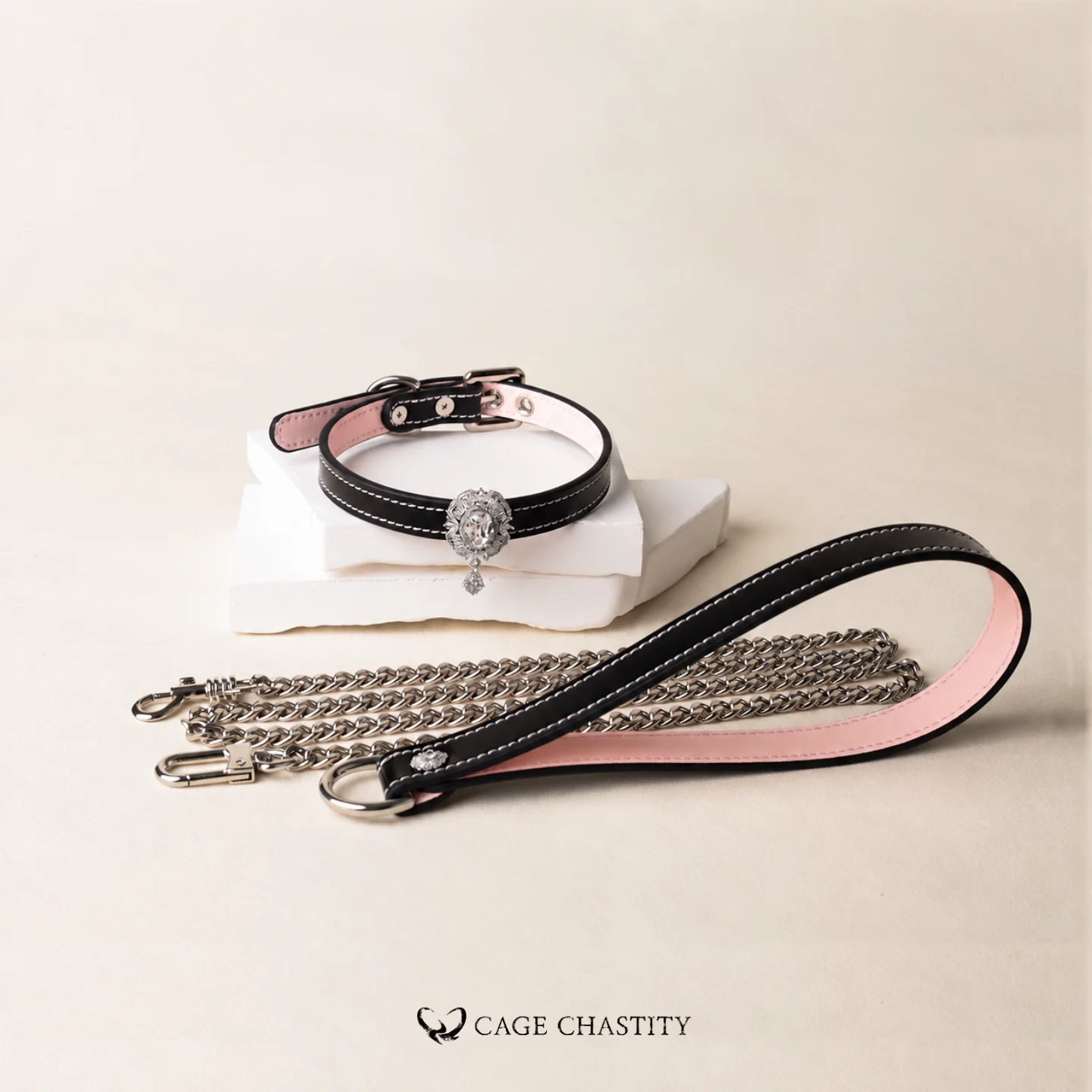 Noir Éclat – Swarovski Crystal Collar & Chain Leash Set